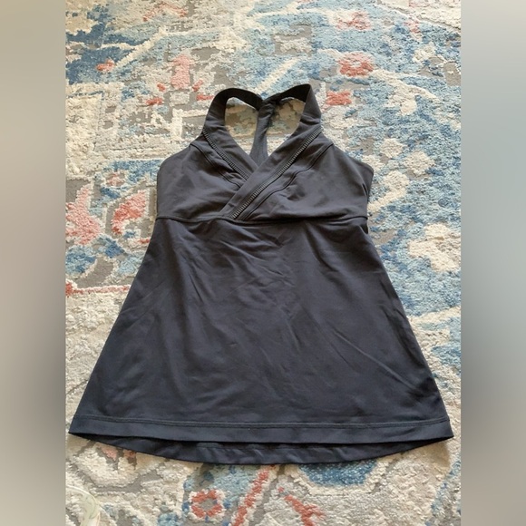 Lululemon V-Neck Tank Top Shirt Yoga Sleeveless Size 6 - Picture 1 of 2